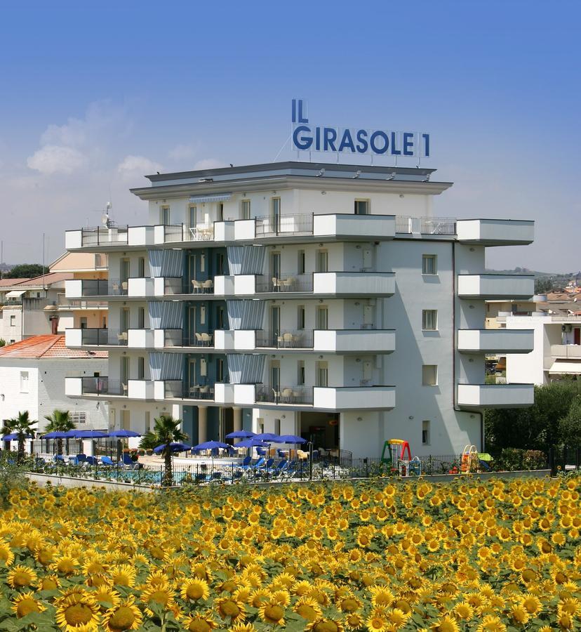 Residence Il Girasole 1 Alba Adriatica Exterior photo