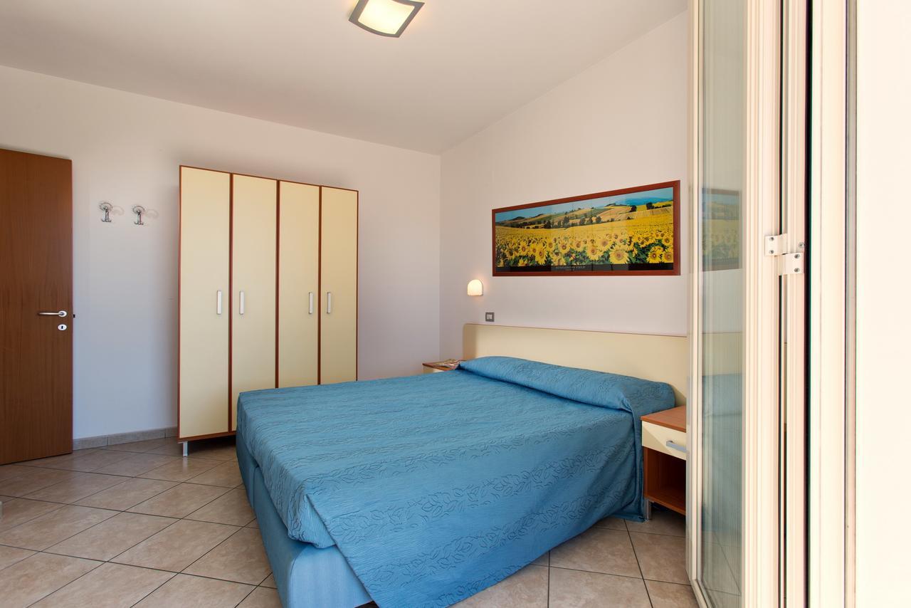 Residence Il Girasole 1 Alba Adriatica Exterior photo