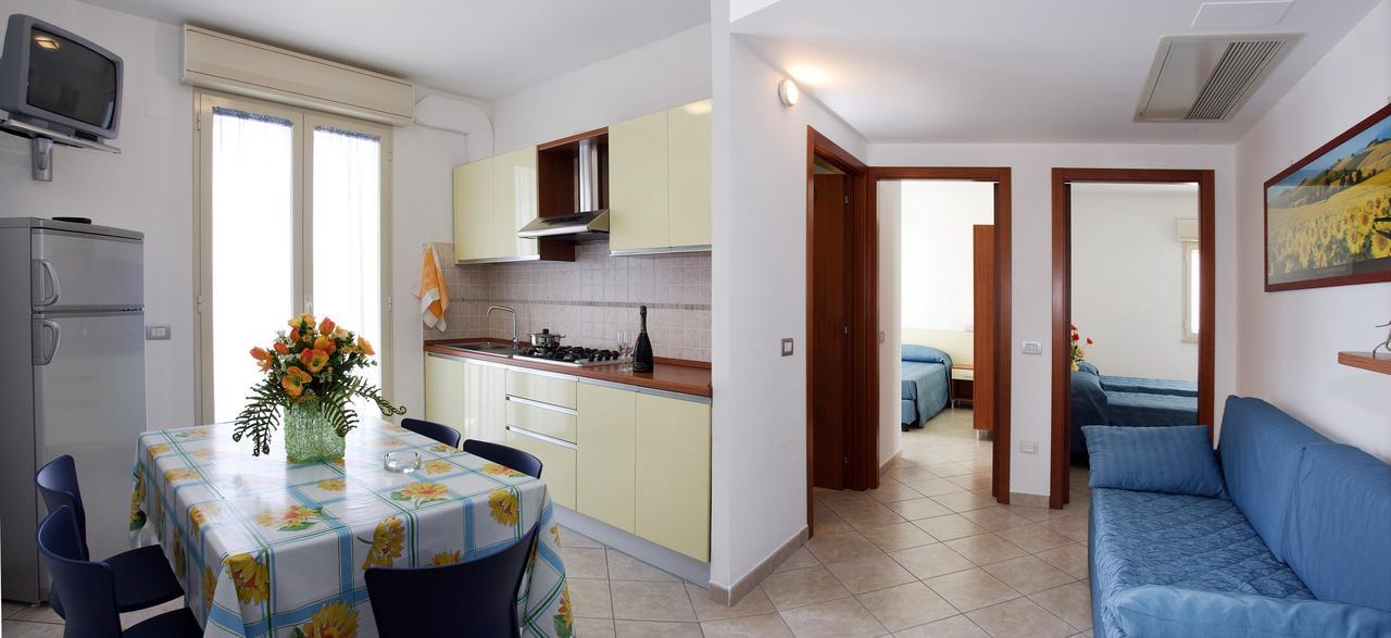 Residence Il Girasole 1 Alba Adriatica Exterior photo